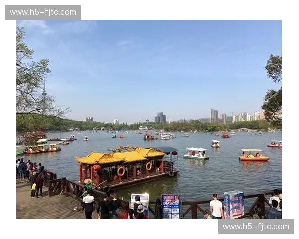 烽烟再起,谁主沉浮?武汉宏兴与上海滩的绿茵情仇 烽烟再起,谁主沉浮?武汉宏兴与上海滩的绿茵情仇